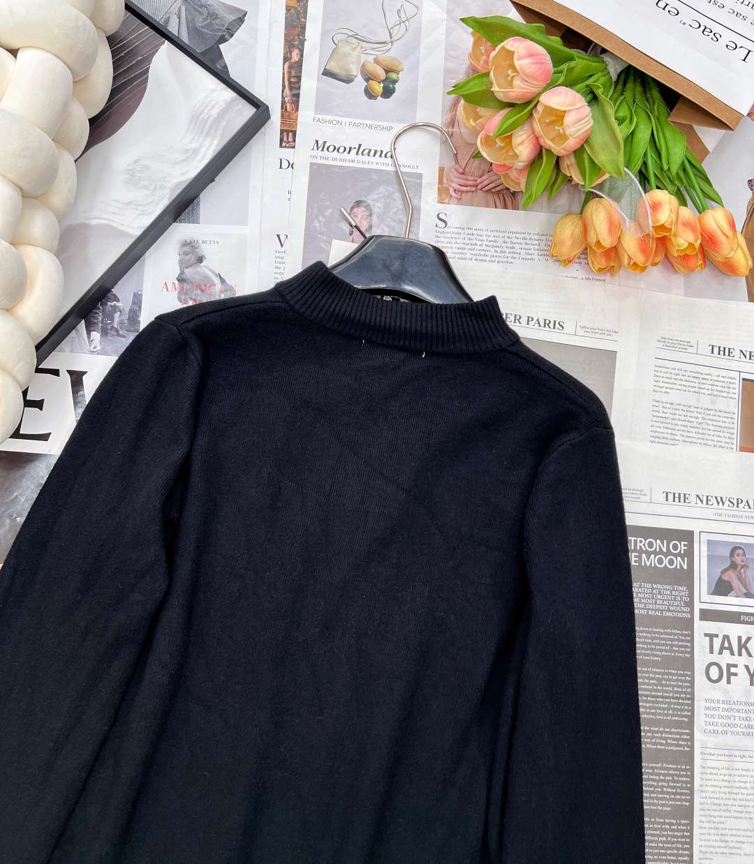 プラダ「Prada」ジップ フード ニット ジャケット