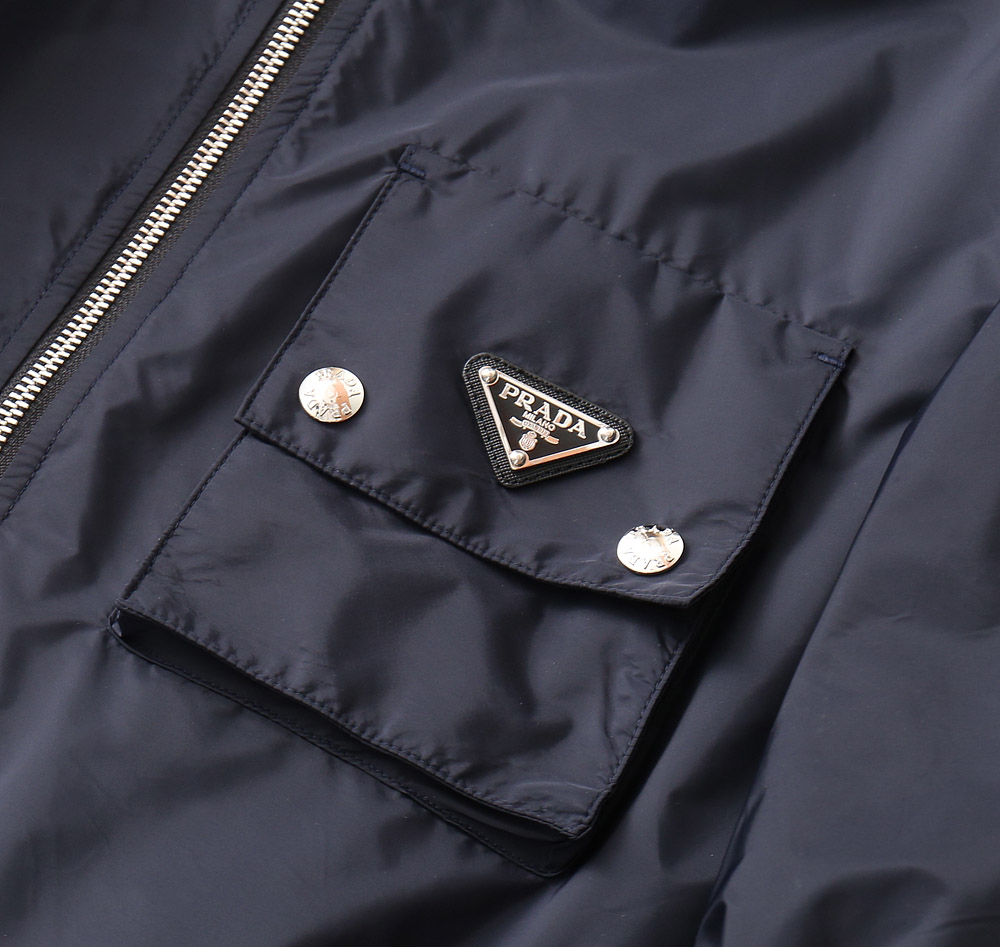 プラダ「Prada」アーリーオータム ジャケット