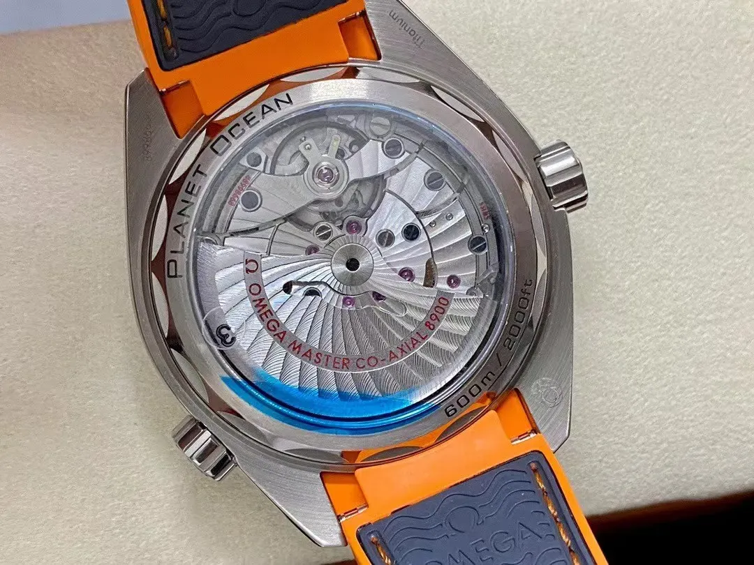 オメガ「Omega」Seamaster Planet Ocean Co-Axial Master Chronometer 44MM