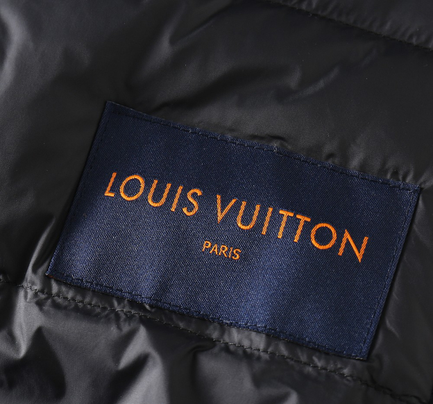 ルイ・ヴィトン「Louis Vuitton」秋冬コレクション ダウンジャケット