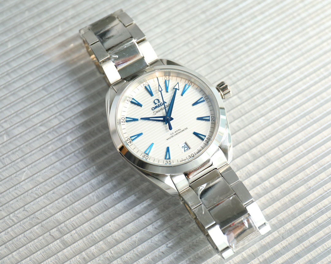 オメガ［Omega］シーマスター ダイバーズ メンズ ウォッチ40MM