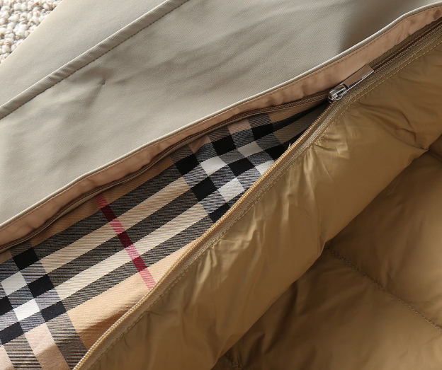 バーバリー「Burberry」秋冬 クイルティッドダウンジャケット