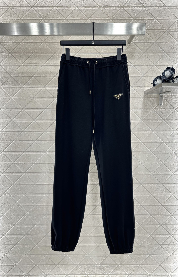 プラダ「Prada」レディース カジュアルスポーツセット