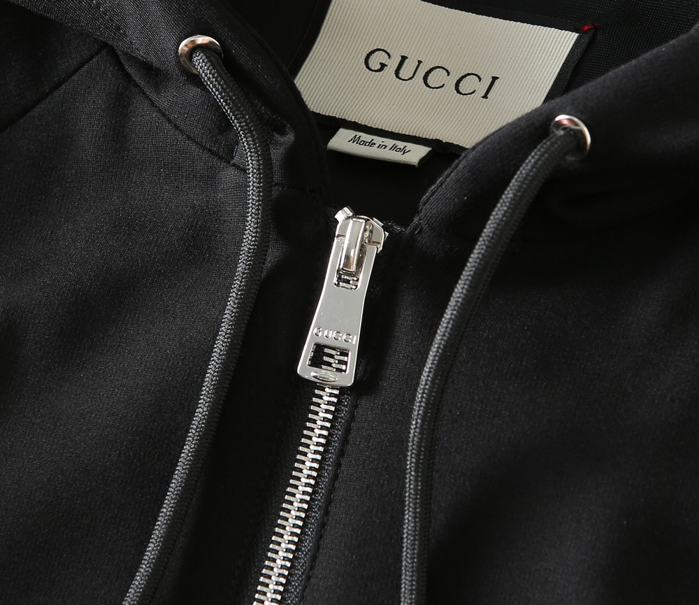 グッチ「Gucci」フーデッド スウェットシャツ