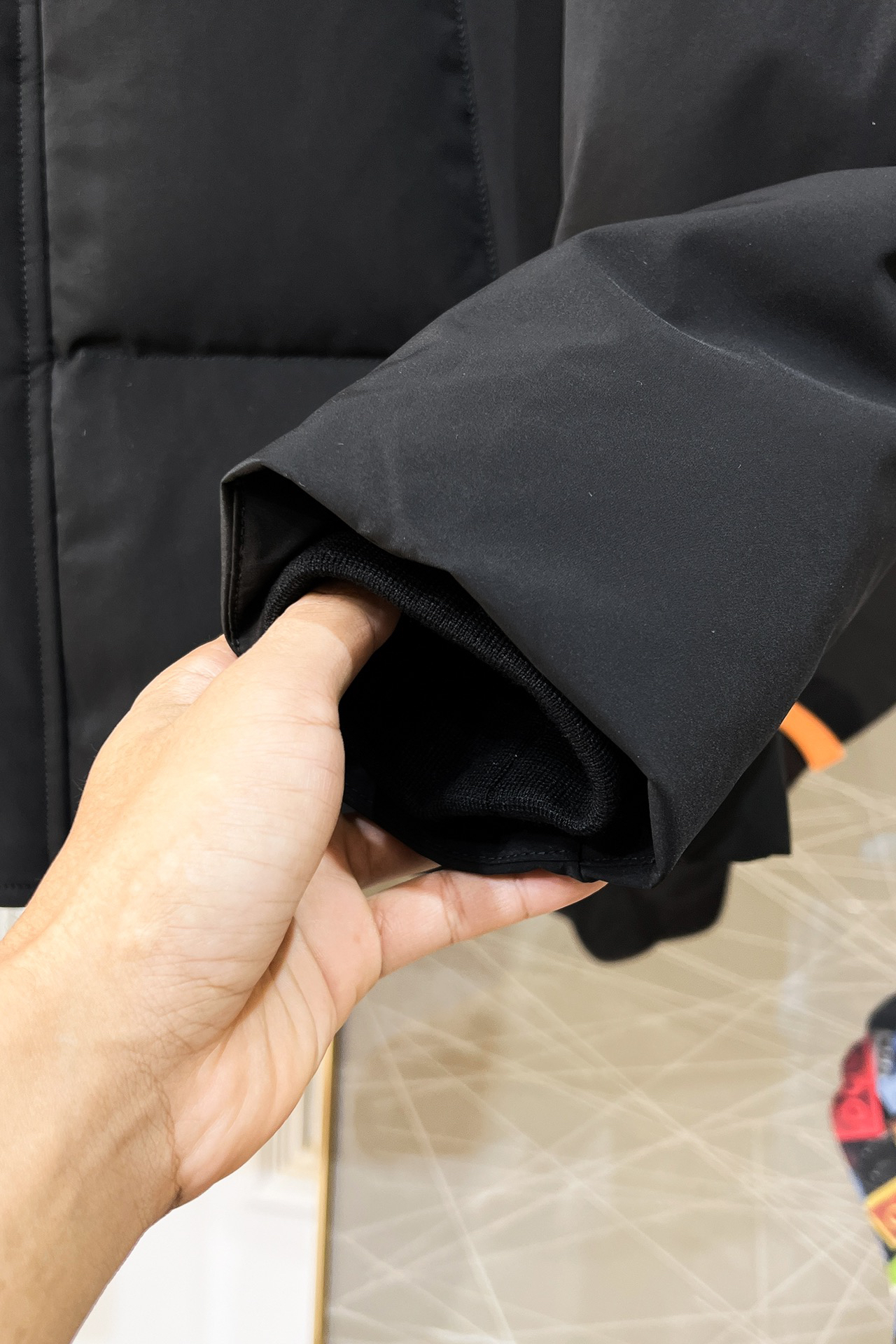 ディオール「Dior」モダン ダウンジャケット