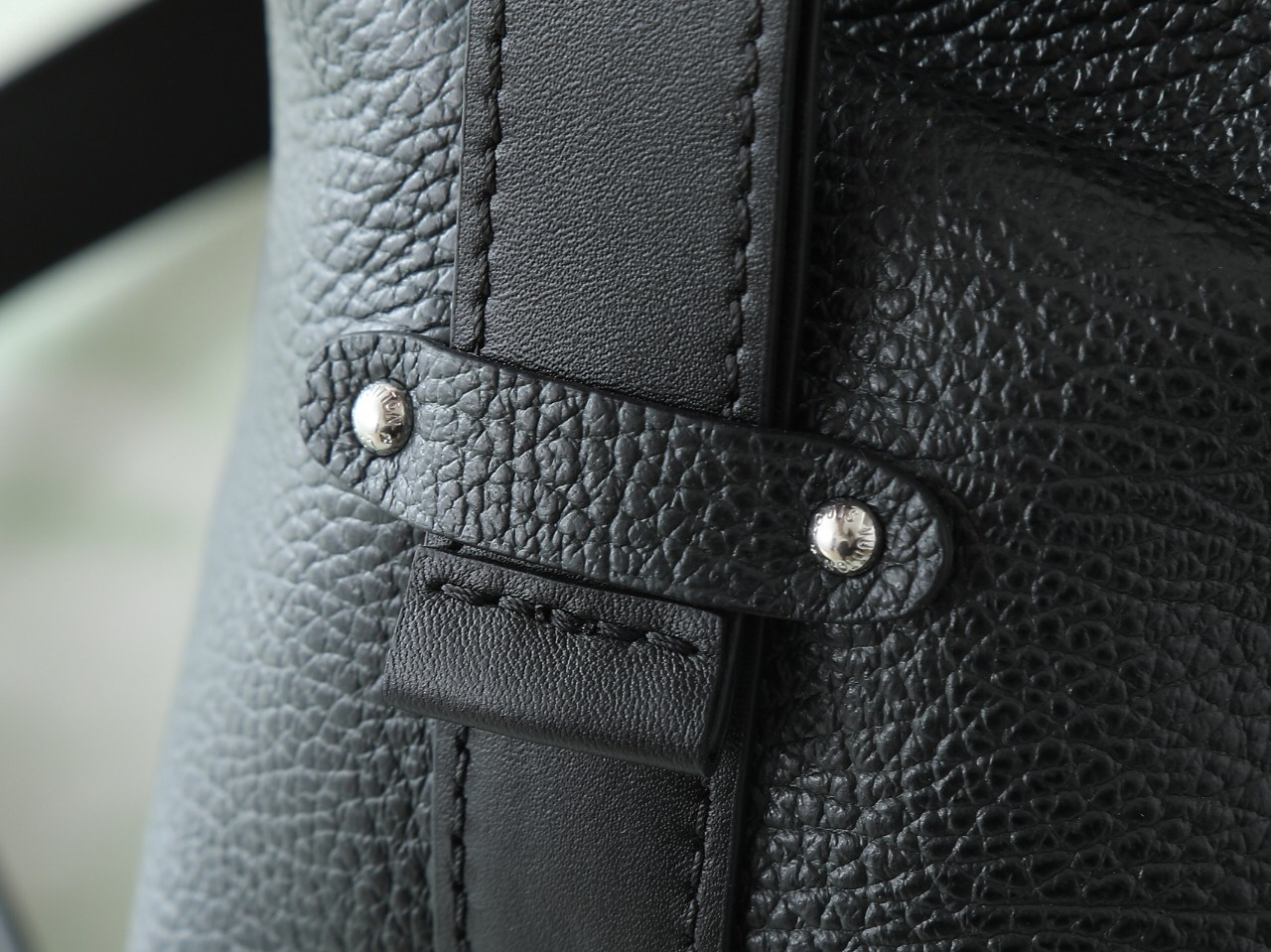 ルイ・ヴィトン「Louis Vuitton」BIKER PM ショルダーバッグ