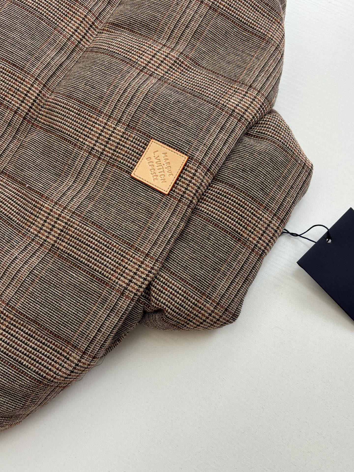 ルイ・ヴィトン「Louis Vuitton」26SS 早春 プリンス オブ ウェールズ チェック ダウンジャケット