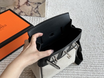 エルメス「Hermès」Hac a Dosバックパック 2色「日本未入荷」