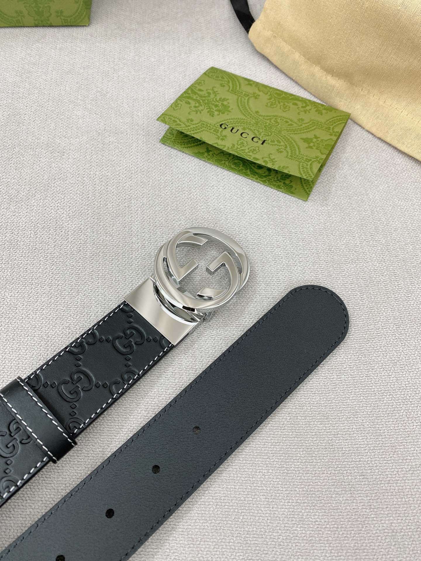 グッチ「Gucci」インターロッキングG バックル付き ワイドベルト