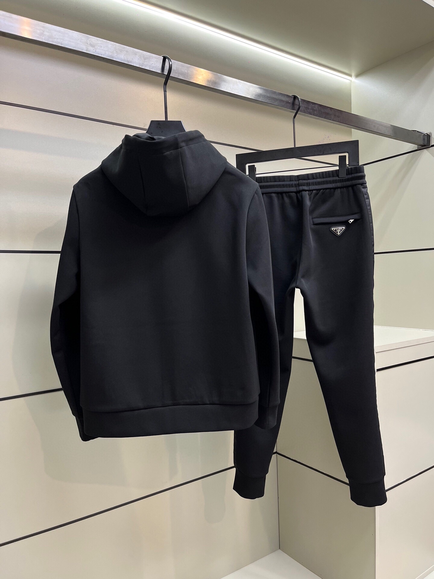 プラダ「Prada」メンズ  カジュアルスポーツセット