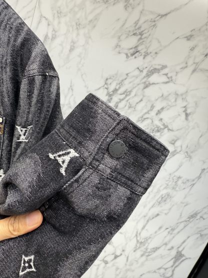 ルイ・ヴィトン「Louis Vuitton」秋冬コレクション ダウンジャケット