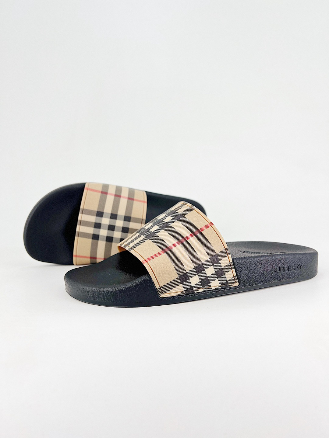 バーバリー「Burberry」バーバリー ビンテージ チェック スライドサンダル / ビーチサンダル