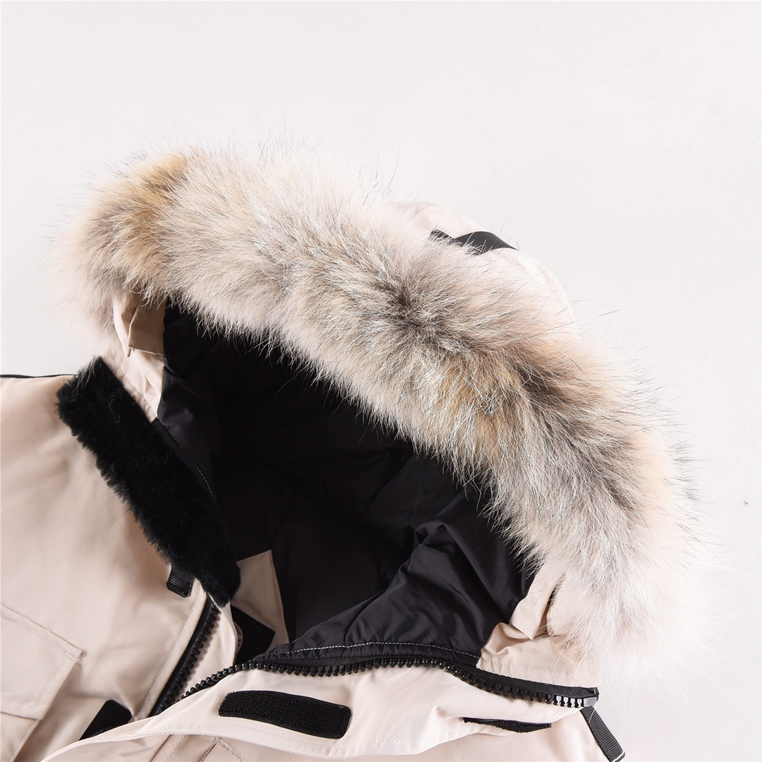 カナダグース「Canada Goose」秋冬フード付きダウンジャケット