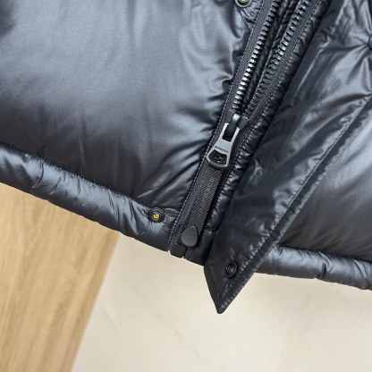 バーバリー「Burberry」秋冬フード付きダウンジャケット