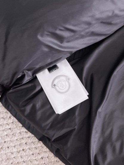 モンクレール「Moncler」スタンドカラー ダウンジャケット