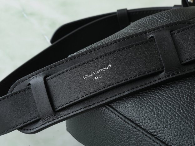 ルイ・ヴィトン「Louis Vuitton」BIKER PM ショルダーバッグ