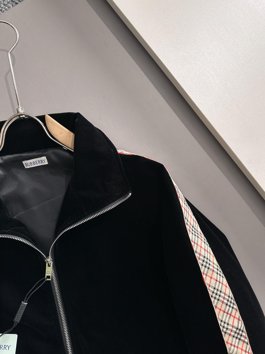 バーバリー「Burberry」秋冬 メンズカジュアルスポーツセット