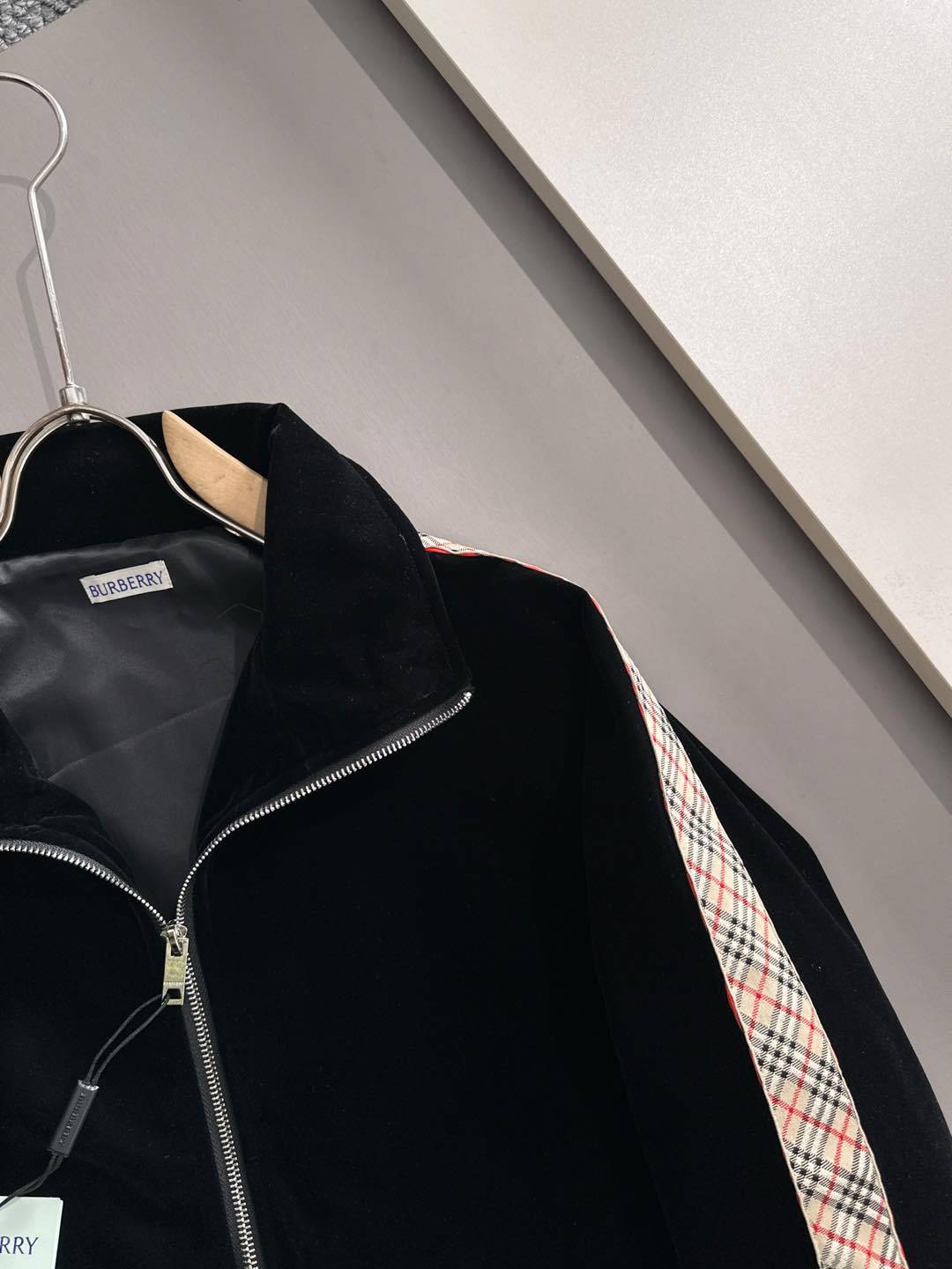 バーバリー「Burberry」秋冬 メンズカジュアルスポーツセット