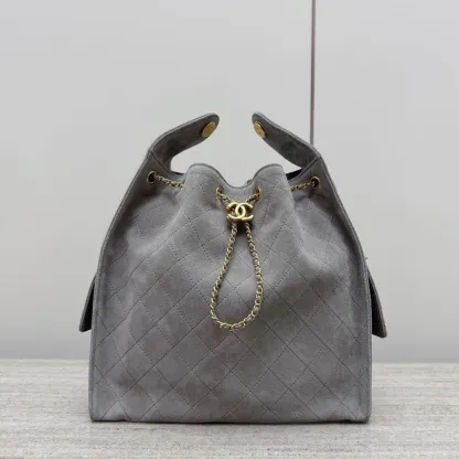 シャネル「Chanel」ホーボーバッグ アジャスタブルチェーン バケットスタイル