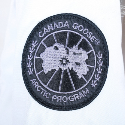 カナダグース「Canada Goose」秋冬フード付きダウンジャケット