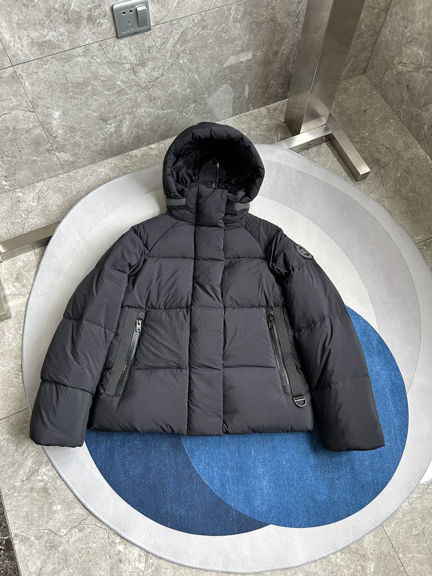 カナダグース「Canada Goose」秋冬フード付きダウンジャケット