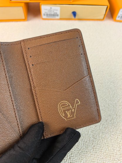 ルイ・ヴィトン「Louis Vuitton」ルイ・ヴィトン パスポートカバー Monogram フローラル / パスポートケース