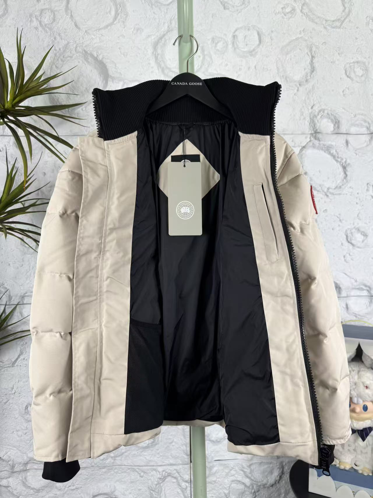 カナダグース「Canada Goose」秋冬ダウンジャケット