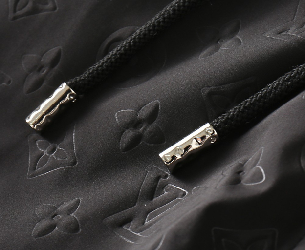 ルイ・ヴィトン「Louis Vuitton」秋冬コレクション ダウンジャケット