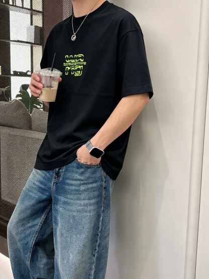 ジバンシィ「Givenchy」ジバンシィ ロゴプリントTシャツ / ショートスリーブ クルーネック
