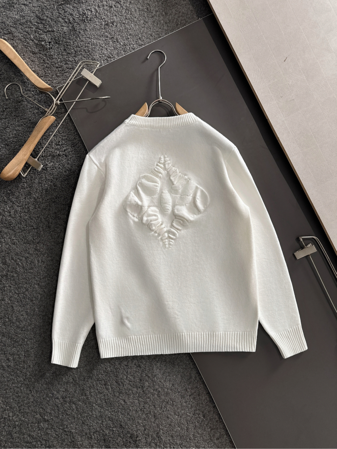 ルイ・ヴィトン「Louis Vuitton」秋冬 メンズ  クルーネックニット