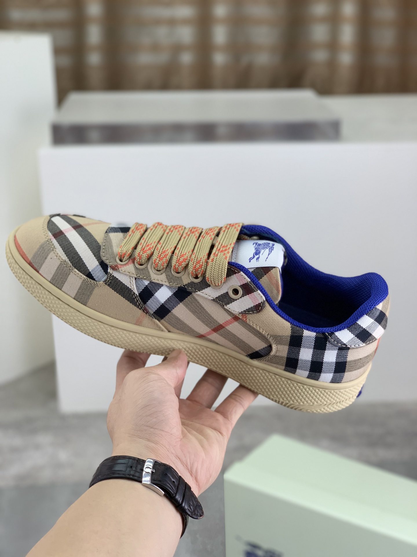 バーバリー「Burberry」バーバリー テラス スニーカー / レザースニーカー