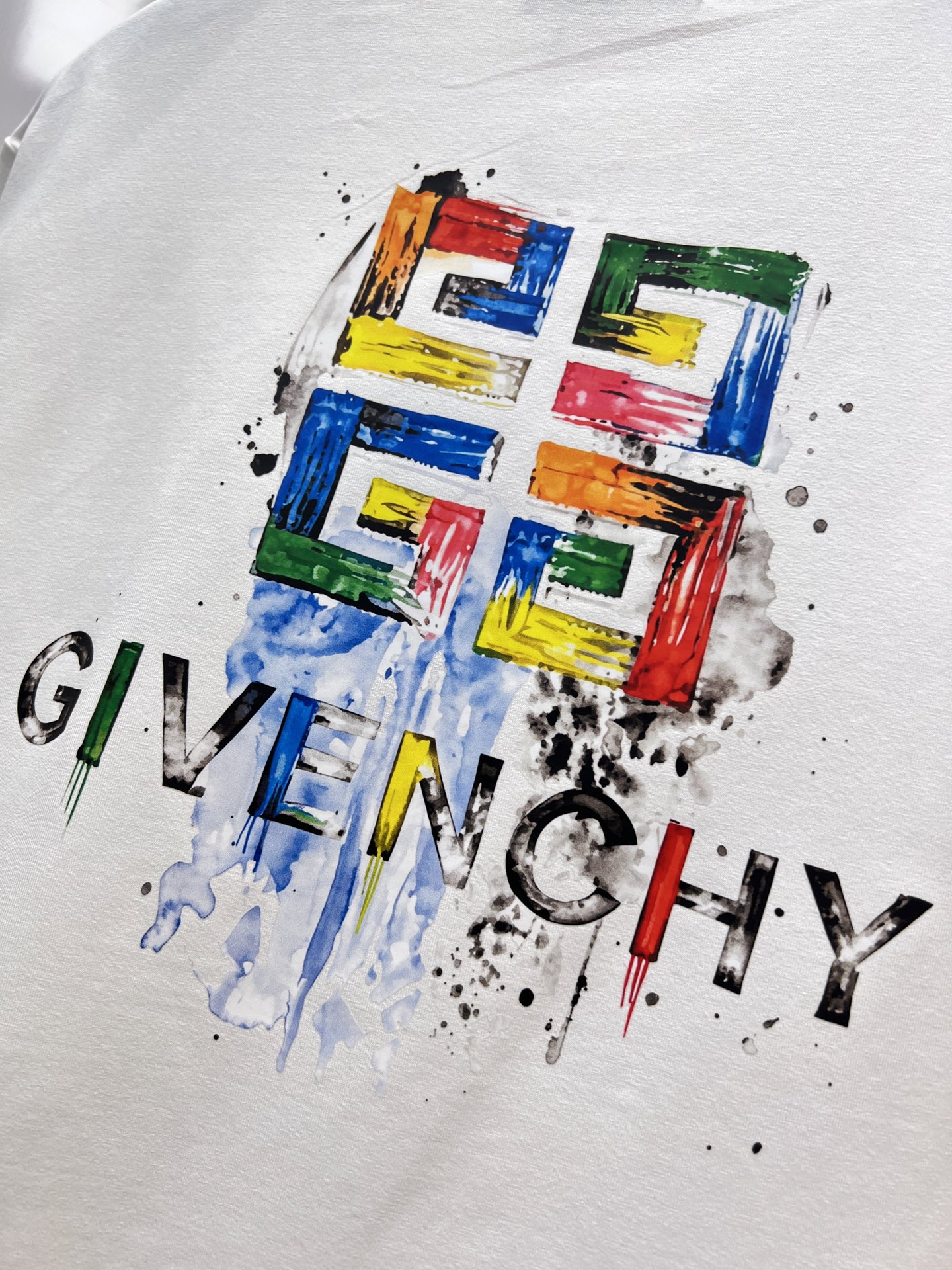 ジバンシィ「Givenchy」ジバンシィ Tシャツ / ショートスリーブ クルーネック