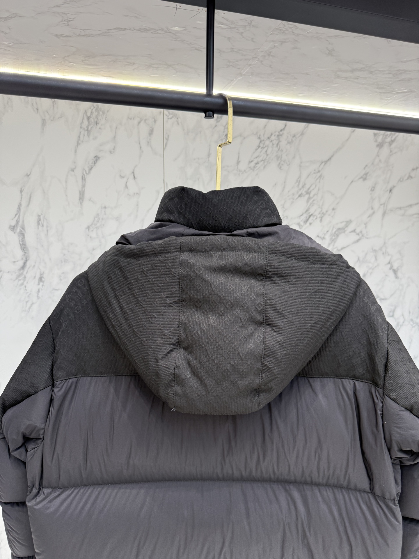 ルイ・ヴィトン「Louis Vuitton」Down Blouson ダウンジャケット