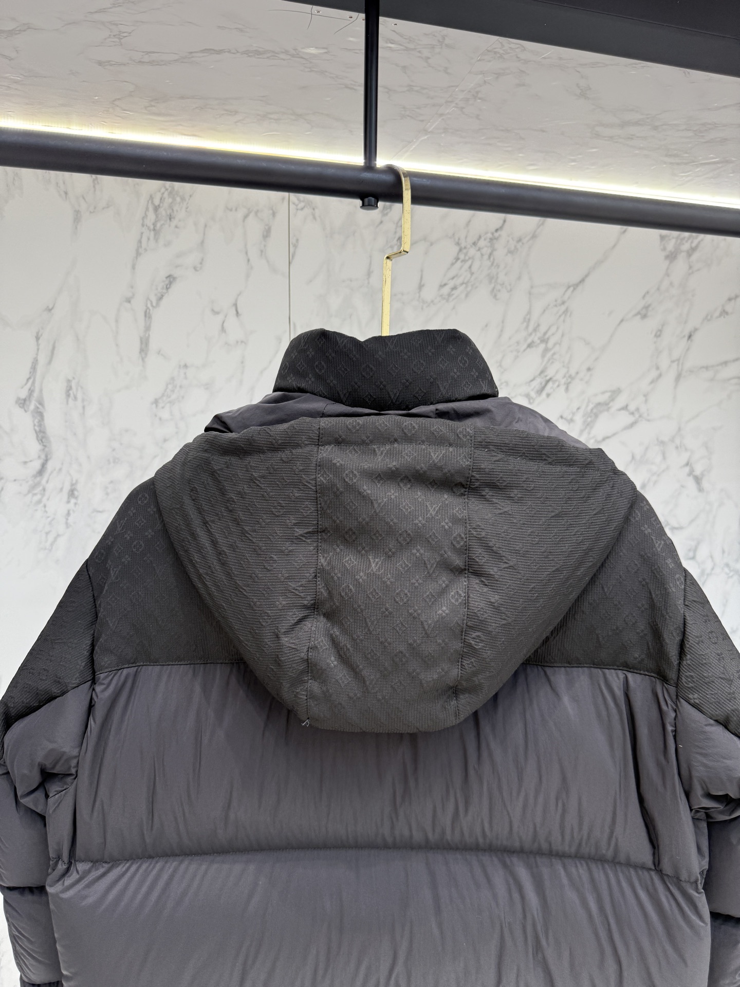 ルイ・ヴィトン「Louis Vuitton」Down Blouson ダウンジャケット