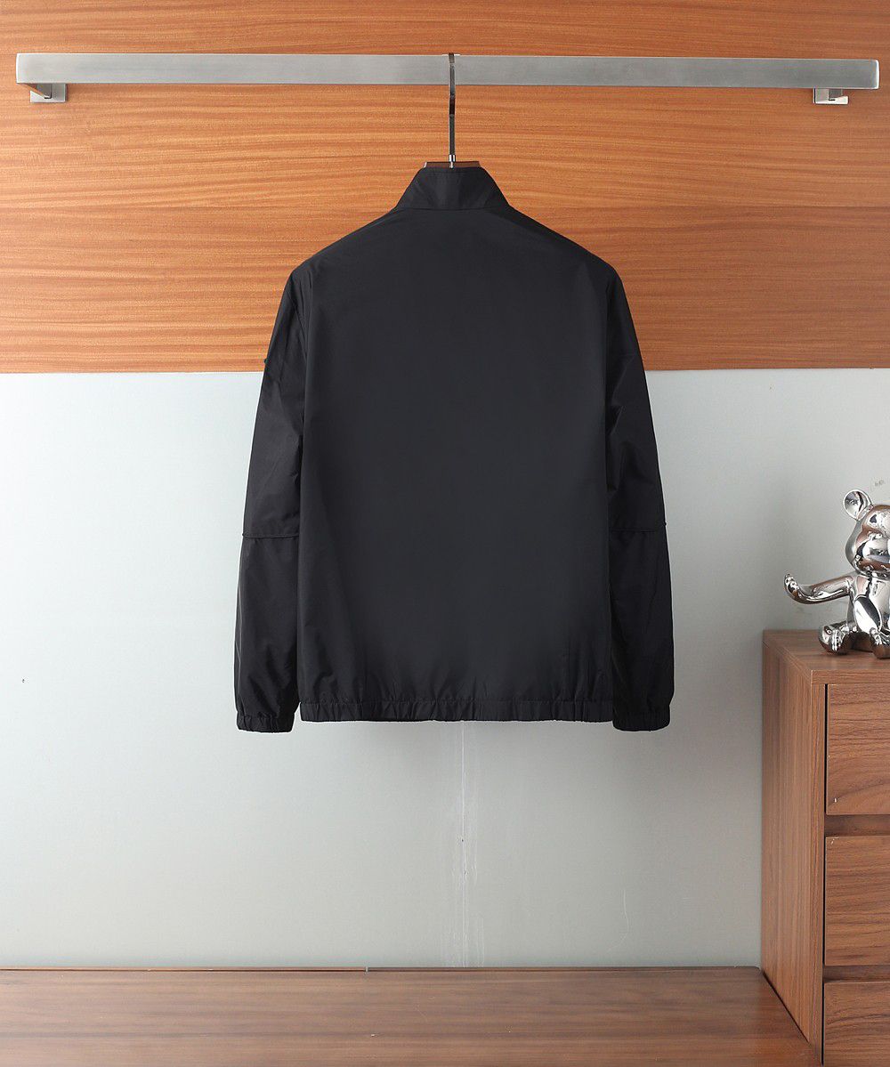 プラダ「Prada」秋冬 フード付きアウター