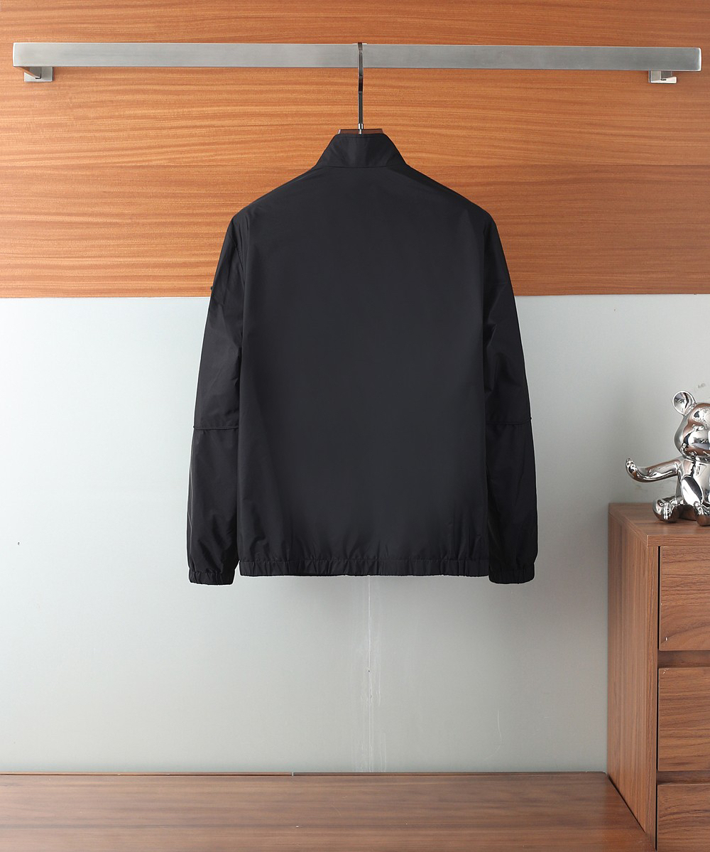 プラダ「Prada」秋冬 フード付きアウター