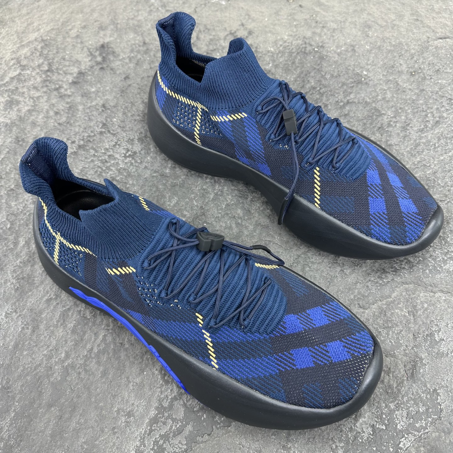 バーバリー「Burberry」バーバリー チェック テラス スニーカー / ユニセックススニーカー