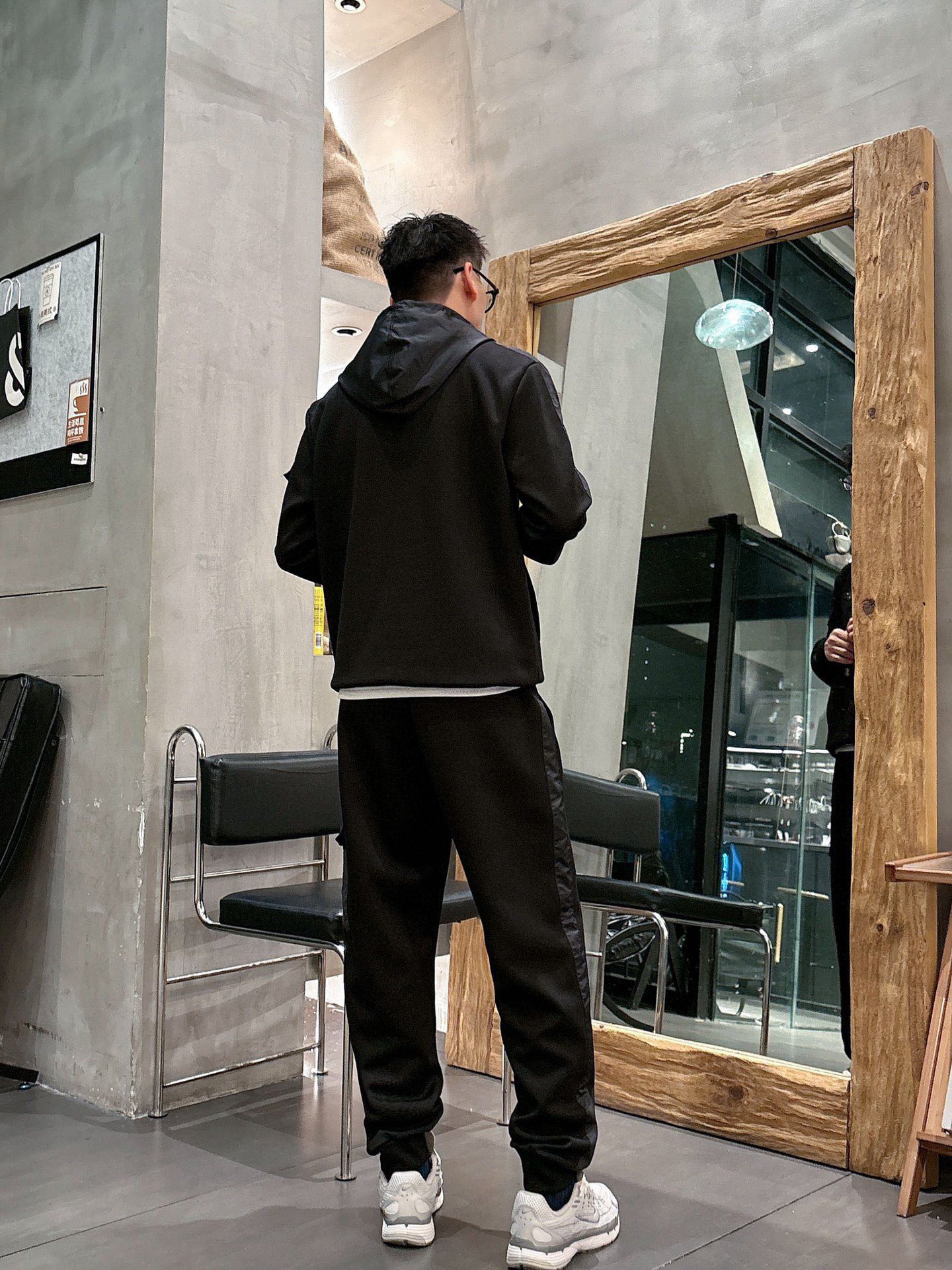 プラダ「Prada」秋冬 メンズ  カジュアルスポーツセット