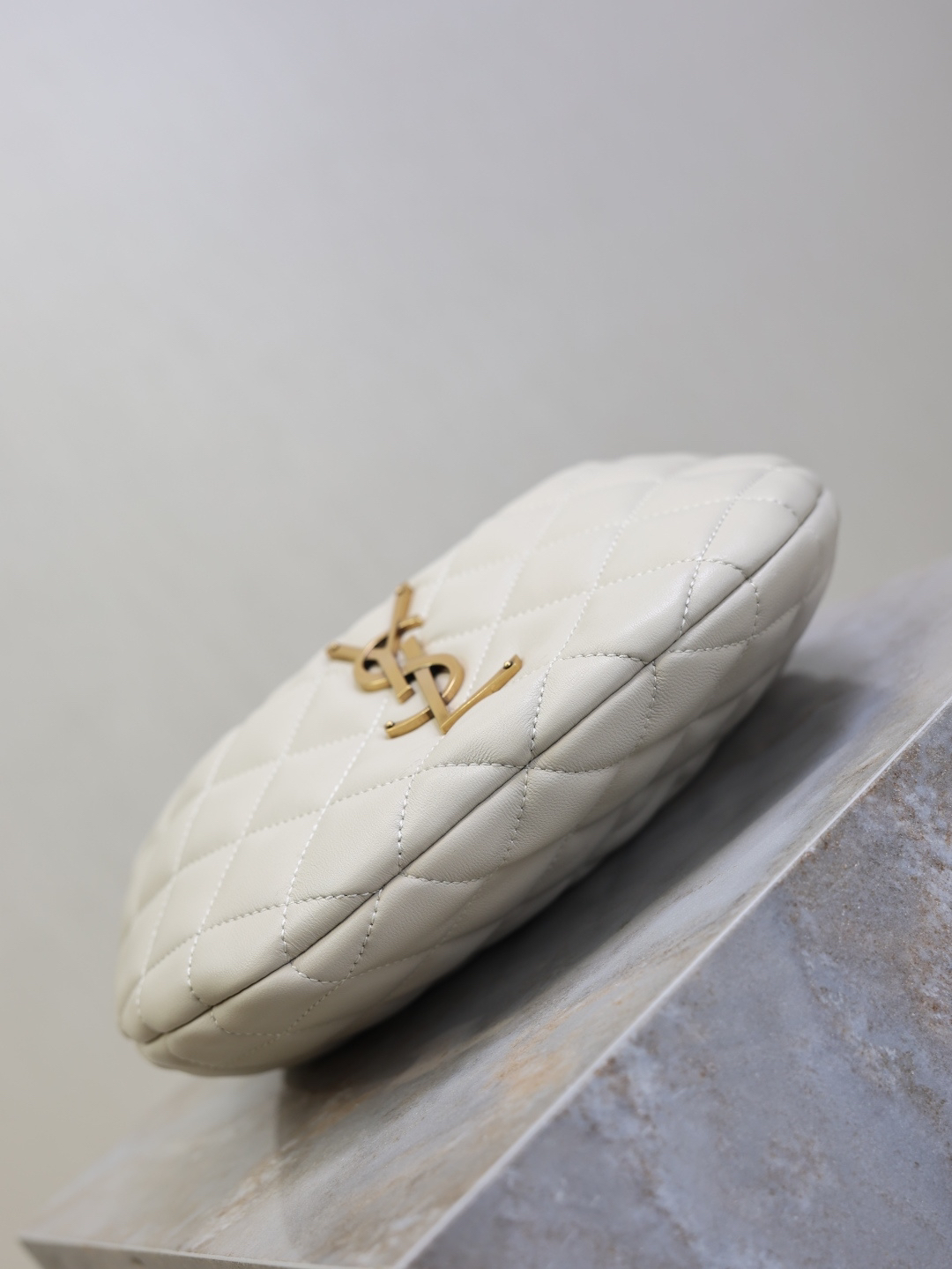 2026サンローラン「SAINT LAURENT ICARE ベビー ナッパ ラムスキン ハンドバッグ