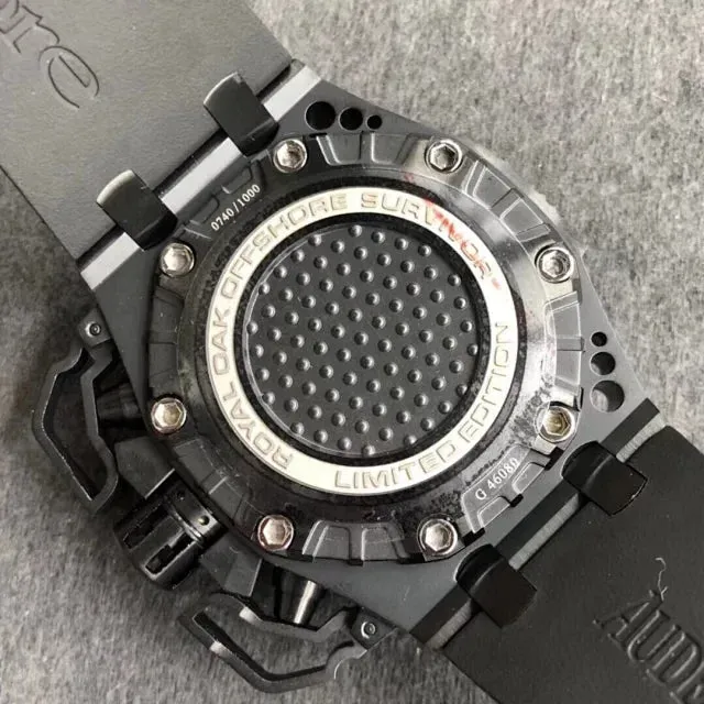 オーデマ ピゲ「Audemars Piguet」 ロイヤル オーク オフショア サバイバー  メンズウォッチ42MM