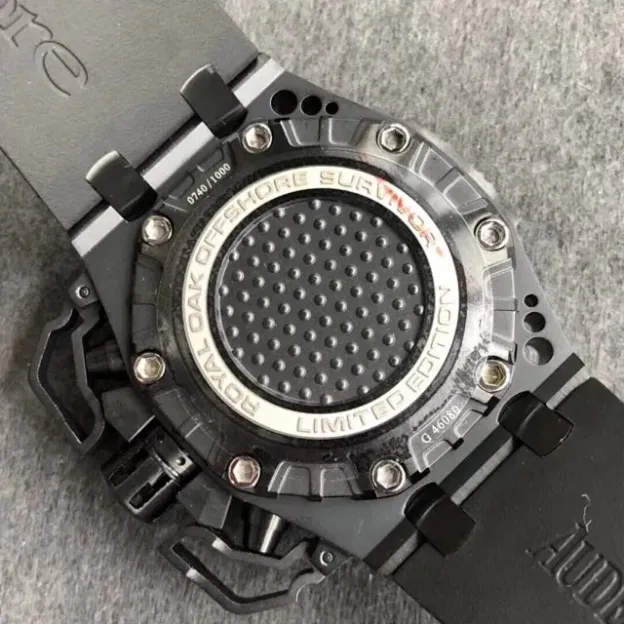 オーデマ ピゲ「Audemars Piguet」 ロイヤル オーク オフショア サバイバー  メンズウォッチ42MM