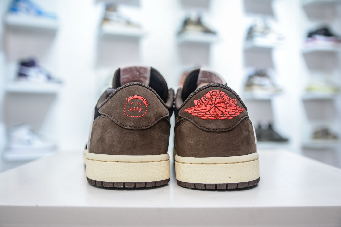 ナイキ「Nike」Air Jordan 1 Low x Travis Scott「ブラック＆ブラウン」