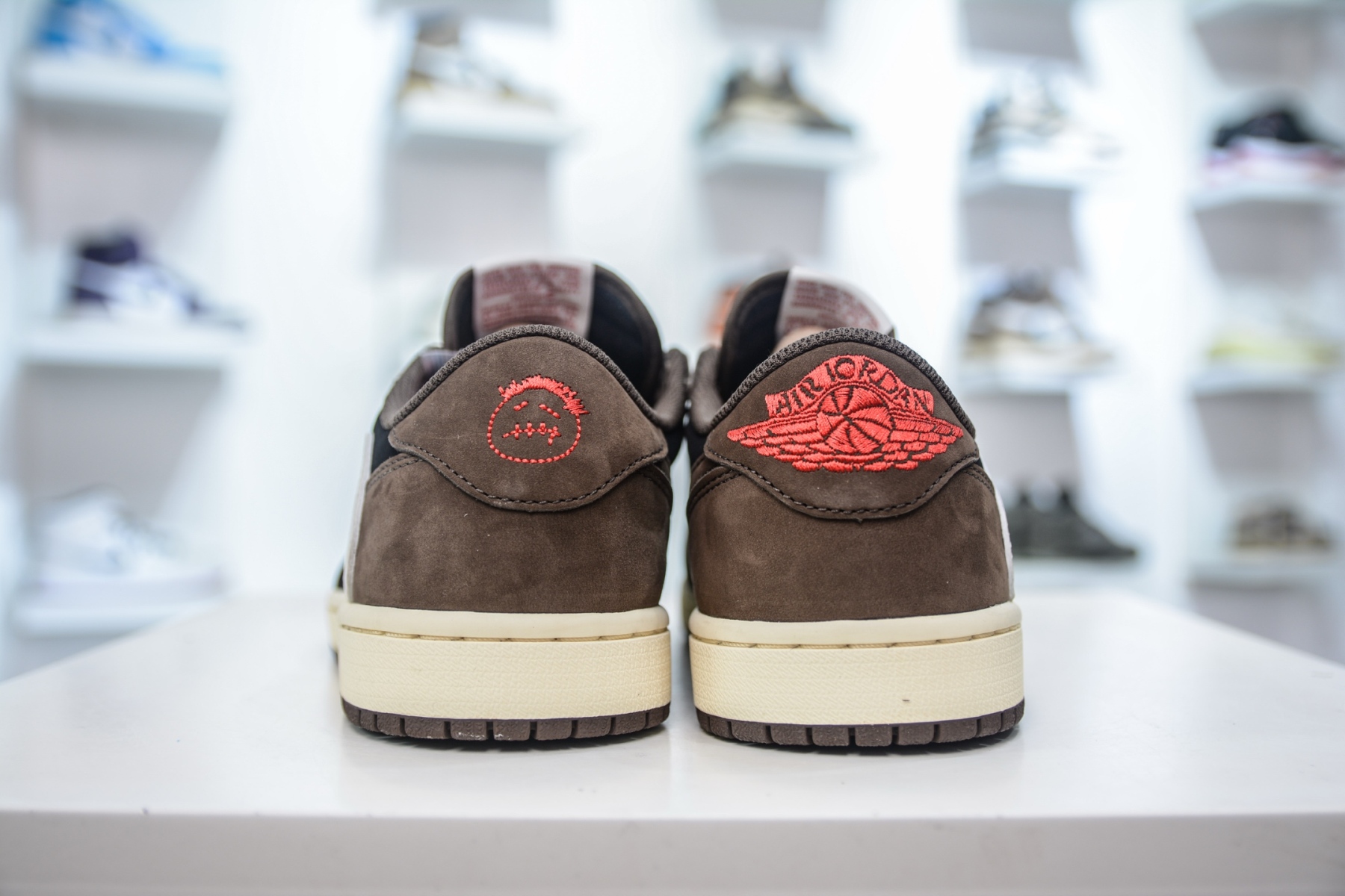ナイキ「Nike」Air Jordan 1 Low x Travis Scott「ブラック＆ブラウン」