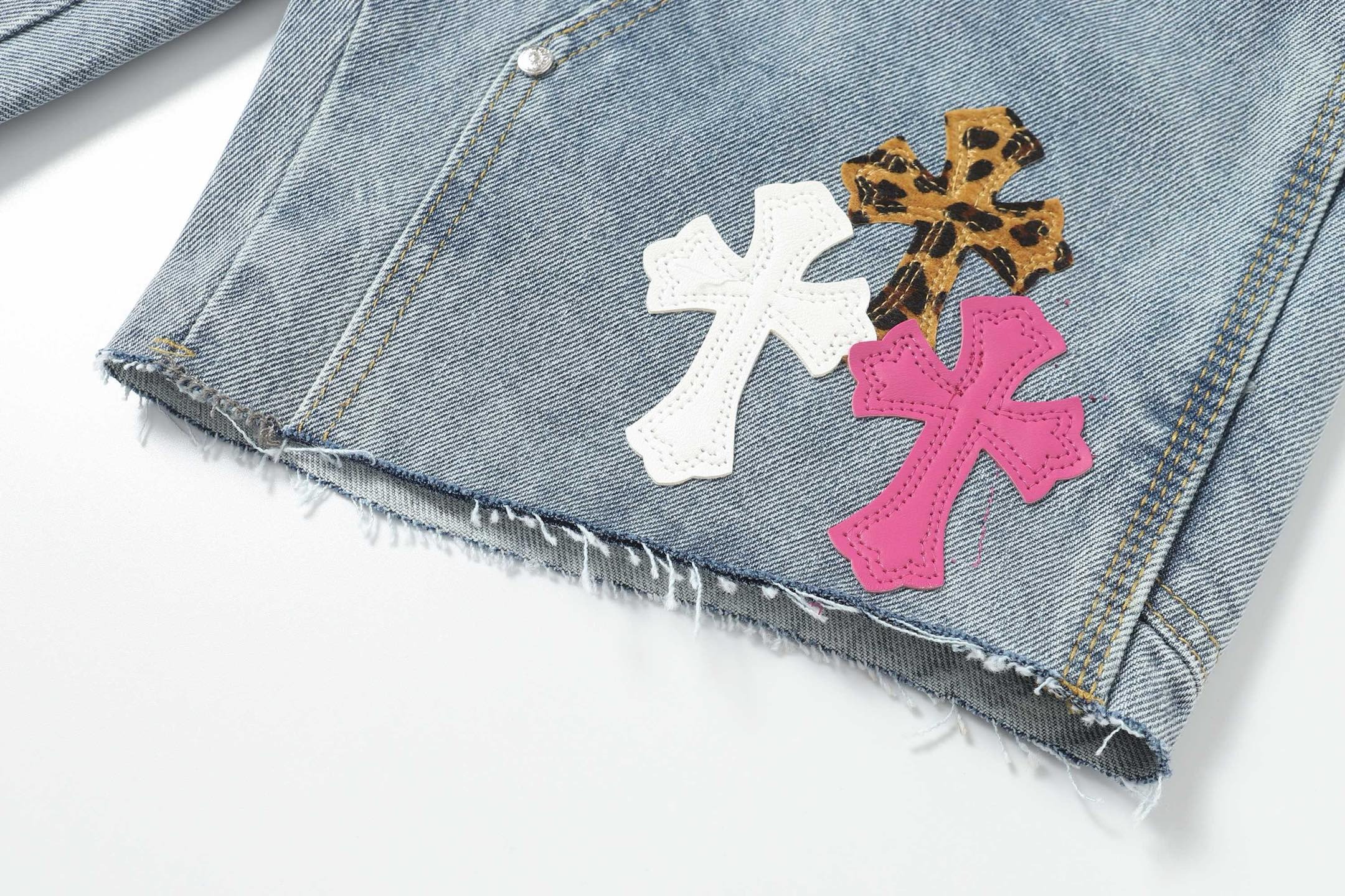 クロムハーツ「Chrome Hearts」クロス エンブロイダリー ヴィンテージ デニムショートパンツ