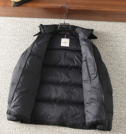 モンクレール「Moncler」秋冬 フード付きダウンジャケット