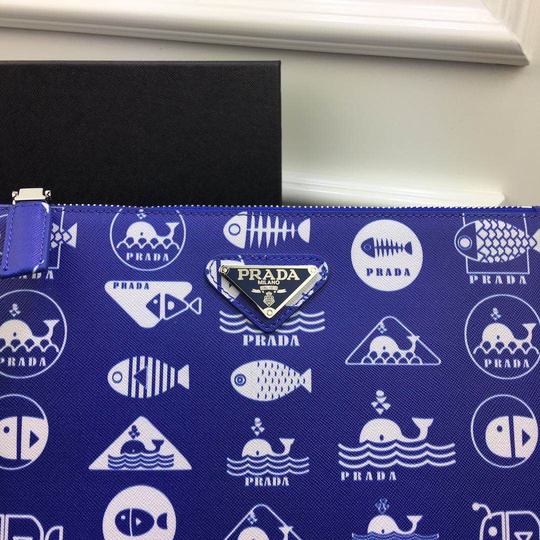 プラダ「Prada」サフィアーノレザー ハンドクラッチ