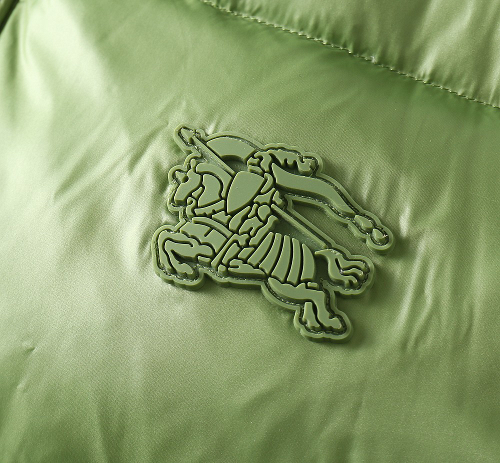 バーバリー「Burberry」秋冬 クイルティッドダウンジャケット