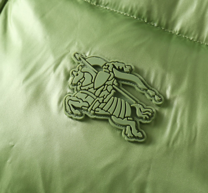 バーバリー「Burberry」秋冬 クイルティッドダウンジャケット