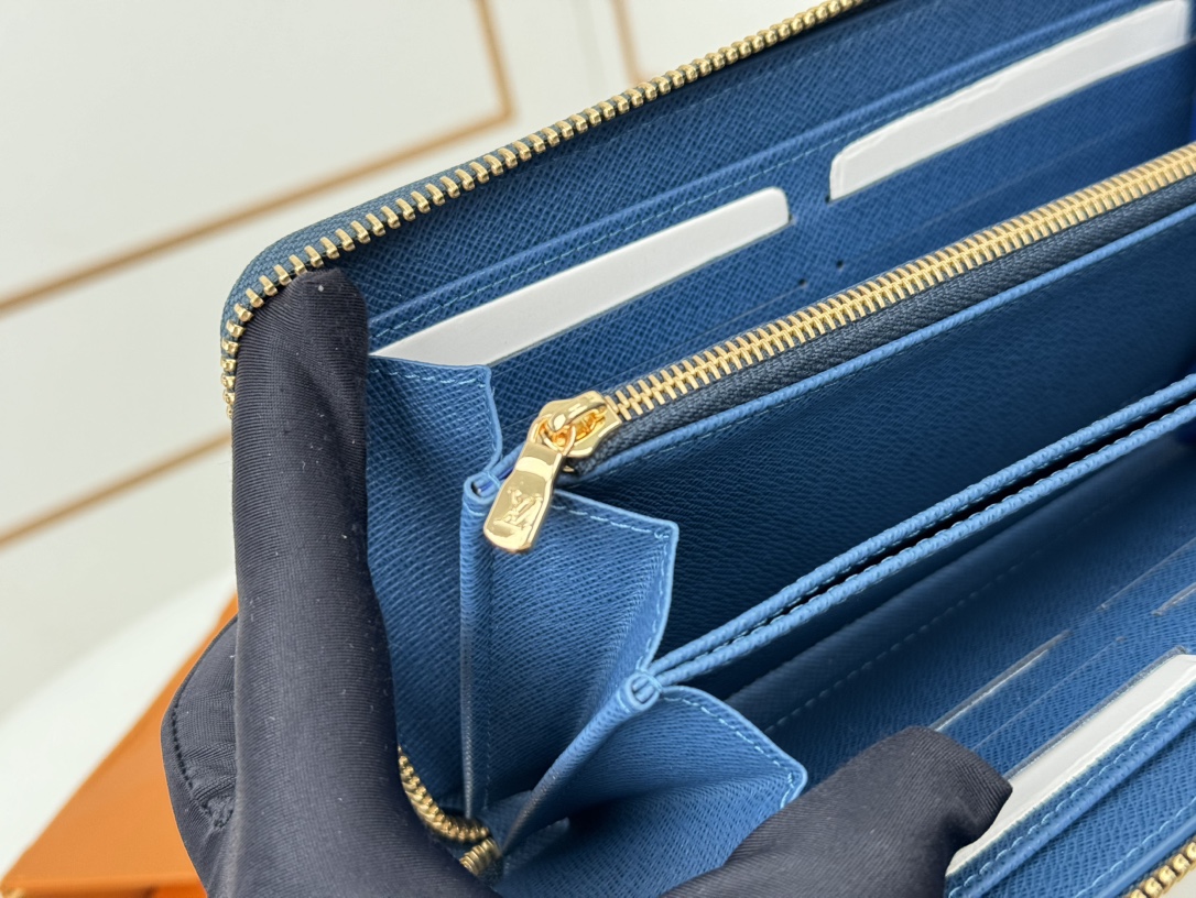 ルイ・ヴィトン「Louis Vuitton」モノグラム デニム ジップ ウォレット