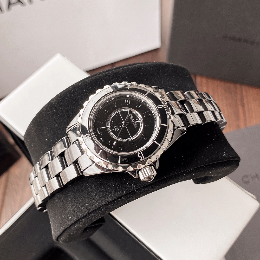 シャネル「Chanel」J12 キャリバー 33MM